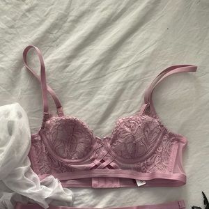 Diara Contour bralette
